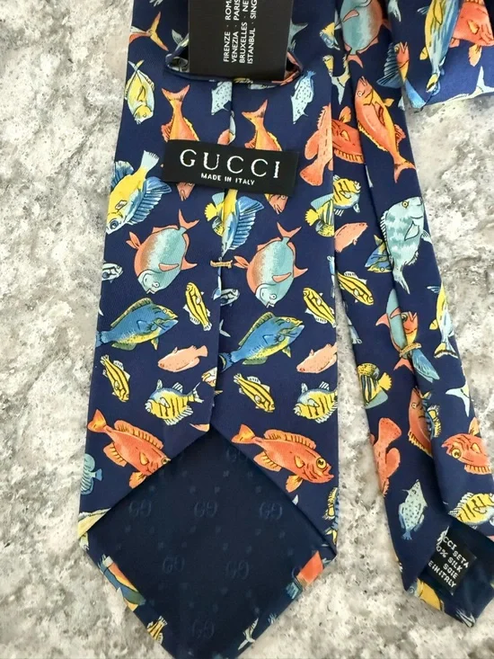 Gucci Silk Tropical Fish Tie NWT 100% Silk - Picture 3 of 5